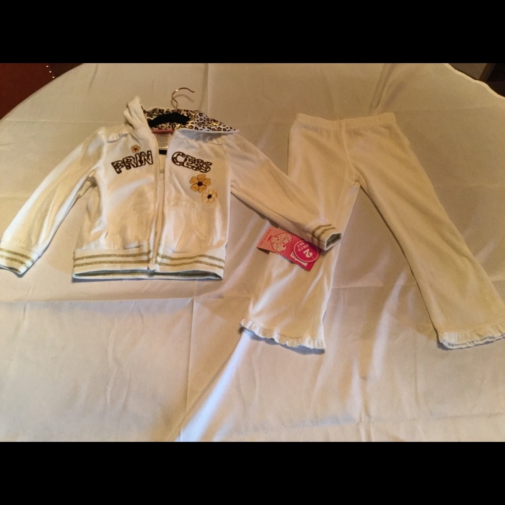 Two piece set